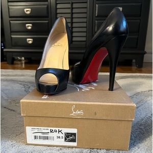 Christian Louboutin Very Prive 120 US Size 7.5; Euro Size 38.5 **BRAND NEW**